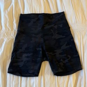 Lululemon Wunder Under Training Biker Shorts
